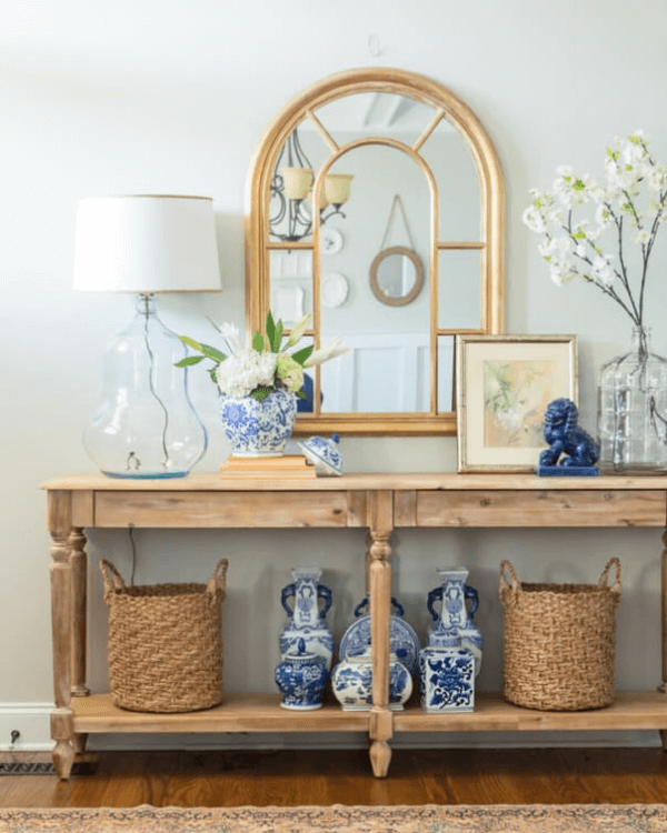 How to Decorate a Console Table in Foyer